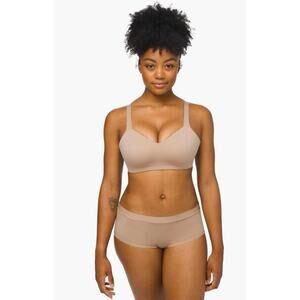 Lululemon 32D Sports Bra Beige Hold True Wireless Back Closure NWT
